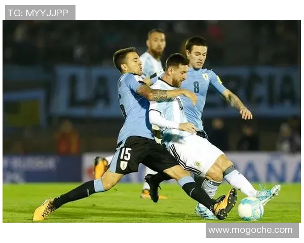 乌拉圭与巴西激战在即10月17日足球盛宴不容错过